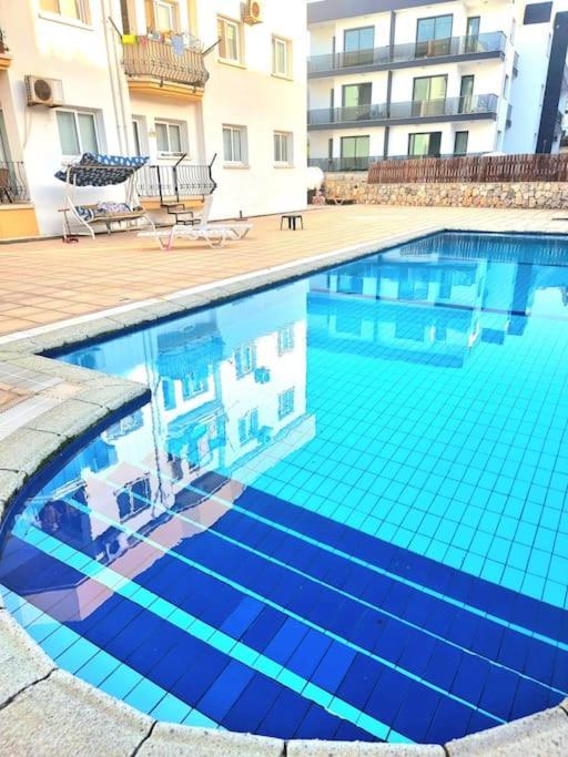 Gems'S Apartment - Luxury 3 Bedroom Penthouse With Pool Karavas  外观 照片